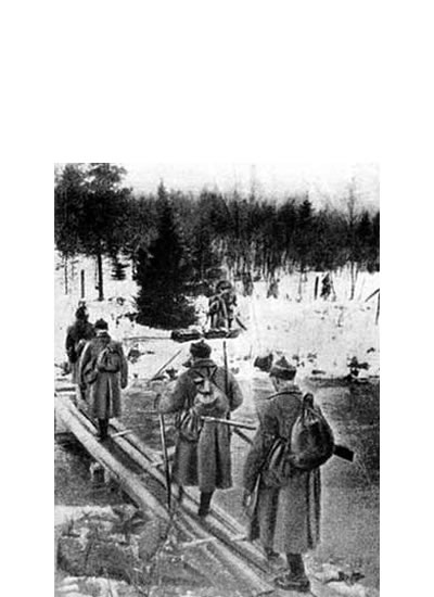 La infantería soviética cruza el río Rajajoki